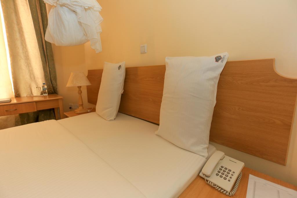 Faraja Hotel Ruhengeri Esterno foto