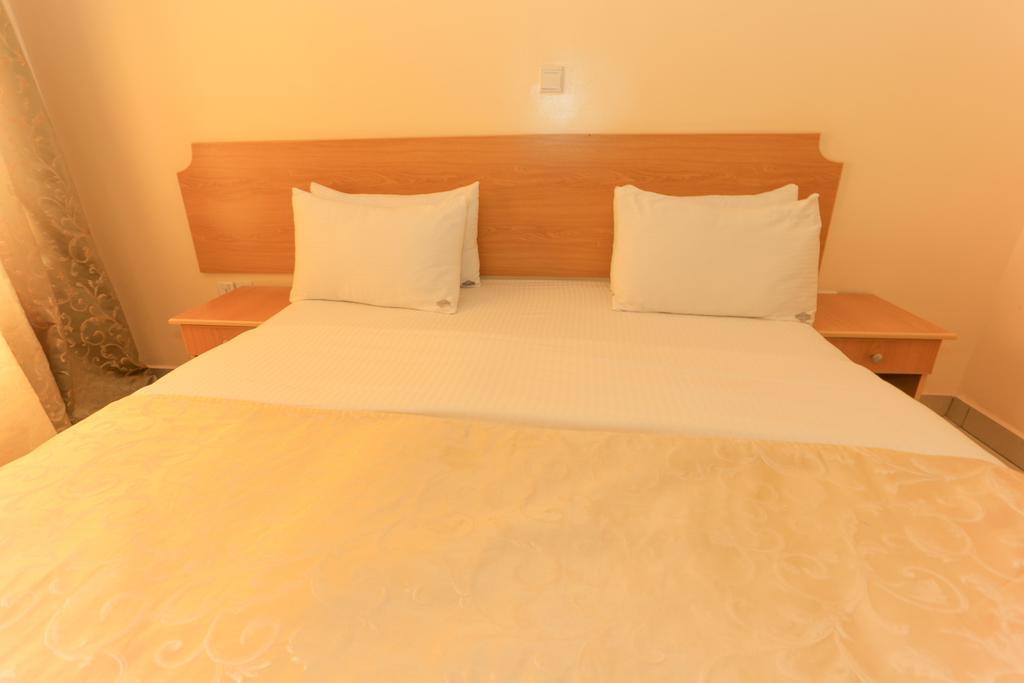Faraja Hotel Ruhengeri Esterno foto