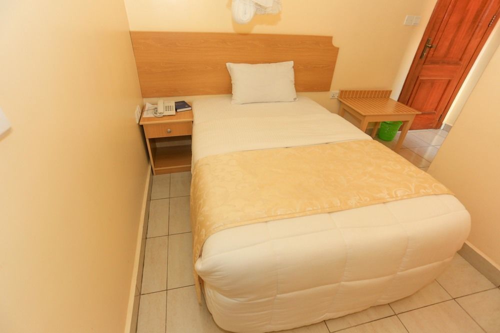 Faraja Hotel Ruhengeri Esterno foto